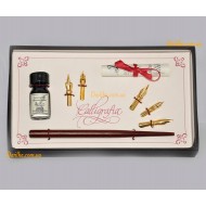 Письменный набор для каллиграфии La Kaligrafica 1006: деревянная ручка, чернила, 5 перьев