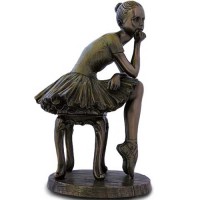 Статуетка Балерина на стільці L'Attente статуетка PARASTONE 73966 WU