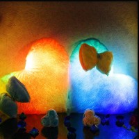 Светящаяся подушка «Сердце с бантиком»