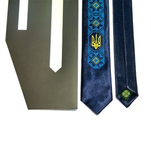 Узкий галстук с вышивкой Водограй