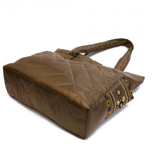 Дутая сумка с вышивкой коричневая